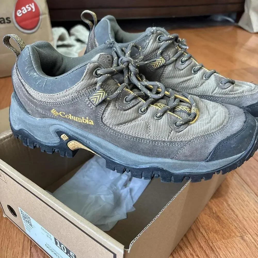 Columbia Sportswear Men's brown khaki Trainers